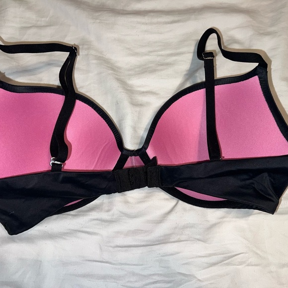 VS PINK Black Women's Push Up Bra - Picture 2 of 4
